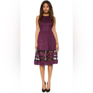 Alice + Olivia Eggplant Dress

Size 2

Retails $550